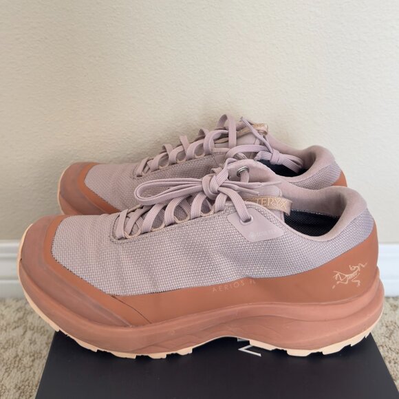 Arc'teryx -Aerios FL 2 GTX Hiking & Running Shoes, like new, GORE-TEX,Vibram® - Picture 3 of 7